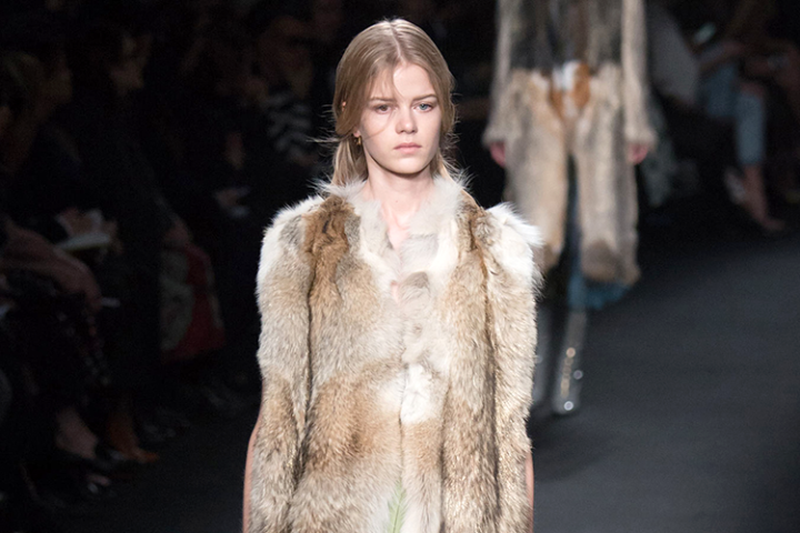 Valentino отказывается от меха и закрывает линию RedValentino