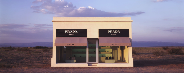 Prada Marfa - история культовой реплики брендового бутика в техасской глуши