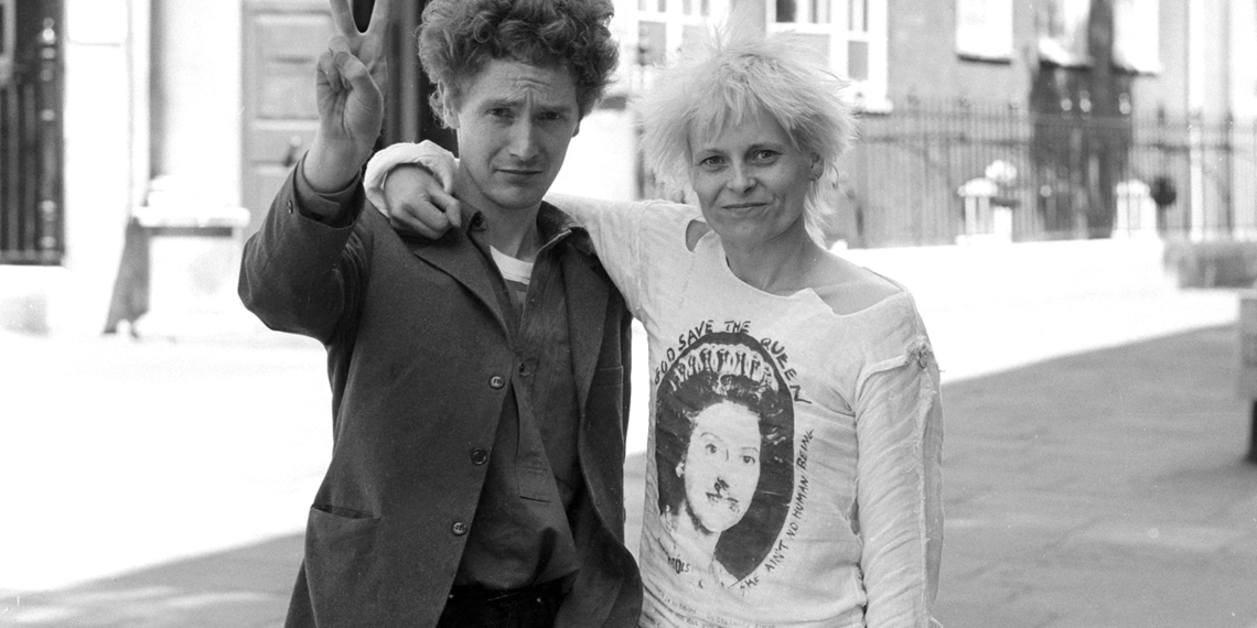 Футболка Vivienne Westwood «God Save the Queen» - история айтема