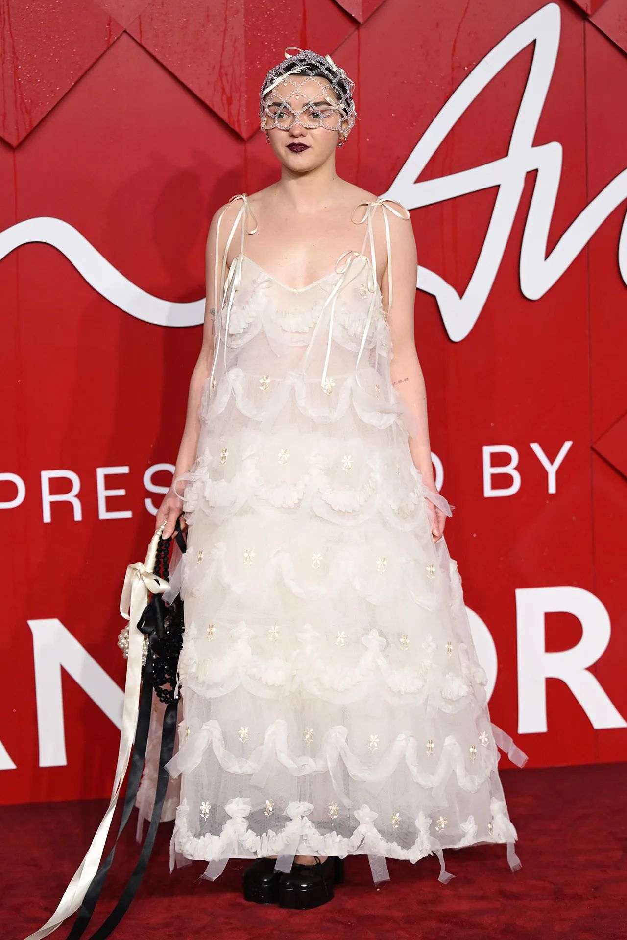 Наряды звезд The Fashion Awards 2023